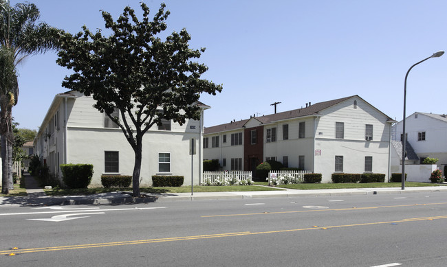 Flower Apartments in Santa Ana, CA - Building Photo - Building Photo