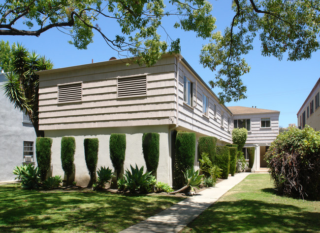 348 N Maple Dr in Beverly Hills, CA - Foto de edificio - Building Photo