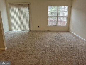 45541 Clear Spring Terrace in Sterling, VA - Building Photo - Building Photo