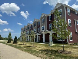 1526 Albany St in Grayslake, IL - Building Photo