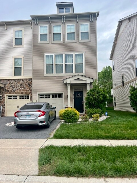 214 Tanner Ln in Glen Burnie, MD - Building Photo
