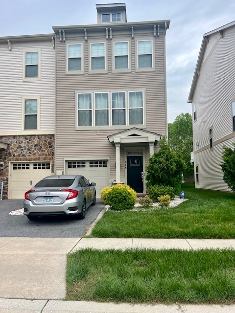 property at 214 Tanner Ln