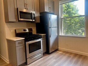 5325 N Damen Ave in Chicago, IL - Building Photo - Building Photo