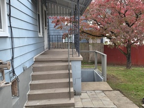 1704 Broad St in Greensburg, PA - Building Photo - Building Photo