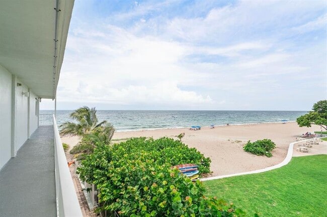 1480 S Ocean Blvd in Pompano Beach, FL - Building Photo - Building Photo