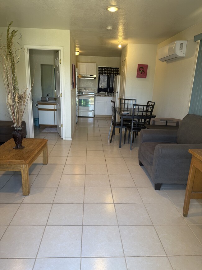 797 W Mesa Verde Dr in Nogales, AZ - Building Photo - Building Photo