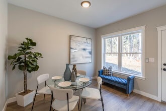 MCO Lancaster Cottages in Lancaster, MA - Foto de edificio - Interior Photo