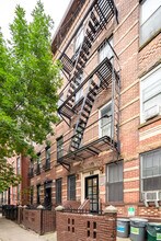82 16th St in Brooklyn, NY - Building Photo - Building Photo