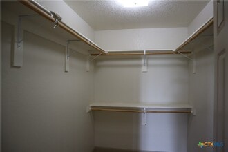 707 Old Seguin Luling Rd in Seguin, TX - Building Photo - Building Photo