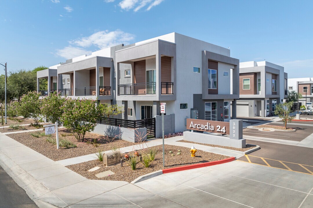 Arcadia 24 in Phoenix, AZ - Building Photo