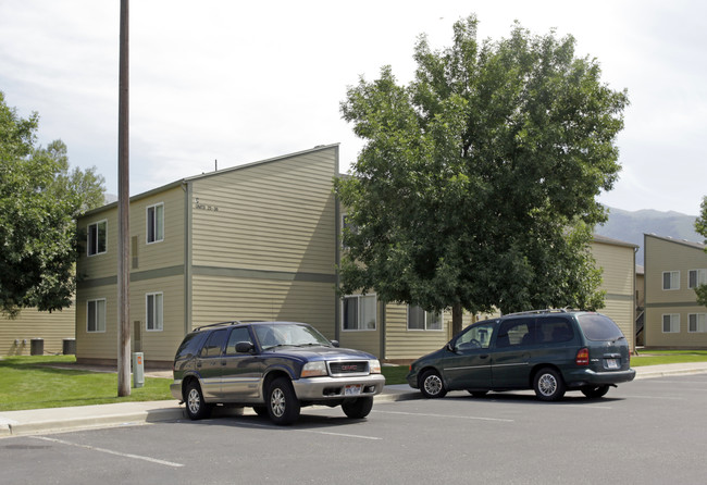 Francis Peak View in Kaysville, UT - Foto de edificio - Building Photo