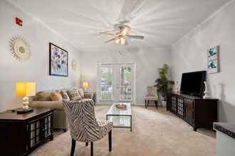 Oxford Point in Gulfport, MS - Foto de edificio - Building Photo