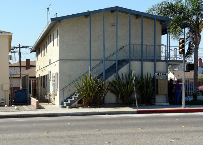 Ramona Apartments in Hawthorne, CA - Building Photo - Building Photo