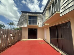 354 Lake Arbor Dr in Palm Springs, FL - Building Photo - Building Photo