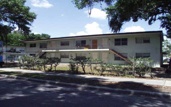 Tall Oaks Apartments in Orlando, FL - Building Photo