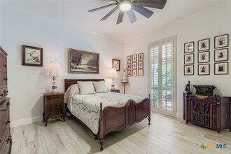 7711 Broadway in San Antonio, TX - Building Photo - Building Photo