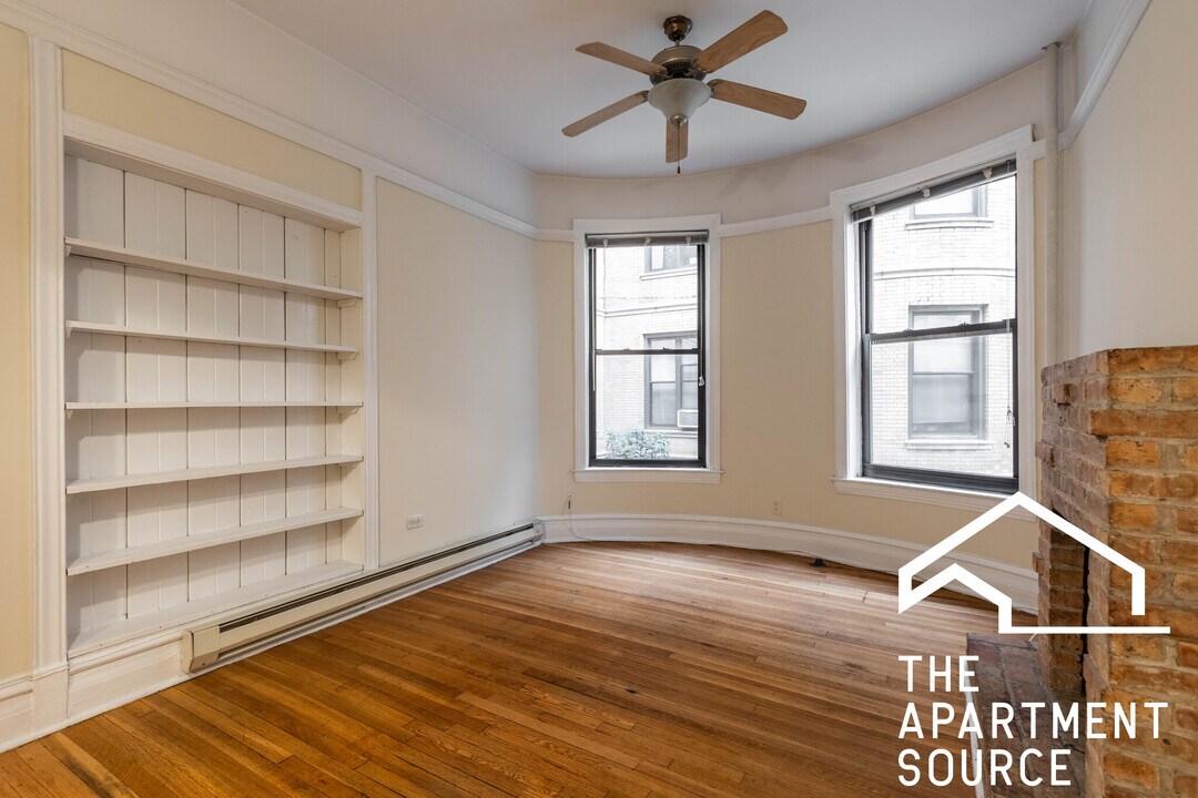 1224 N Dearborn St, Unit B3 in Chicago, IL - Building Photo