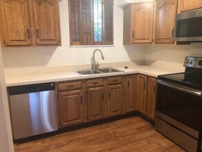 1391 Bluff Ave in Grandview Heights, OH - Building Photo - Building Photo