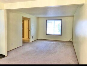 15313 NE 50th St in Vancouver, WA - Building Photo - Building Photo