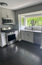 205 Grovenor Dr in Schaumburg, IL - Building Photo - Building Photo