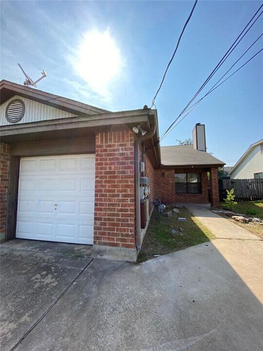 214 Tamara Dr in Georgetown, TX - Building Photo