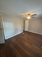 200 Raider Ln in Lumberton, TX - Building Photo - Building Photo