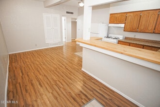 3403 Pershing Dr in El Paso, TX - Building Photo - Building Photo