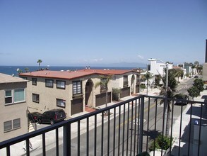 2804 Manhattan Ave in Manhattan Beach, CA - Foto de edificio - Building Photo