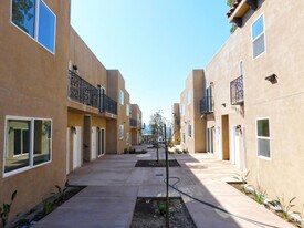 10211-10215 Tujunga Canyon Blvd in Los Angeles, CA - Building Photo