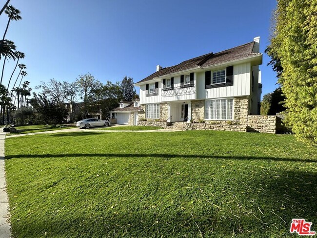 619 N Canon Dr in Beverly Hills, CA - Building Photo - Building Photo