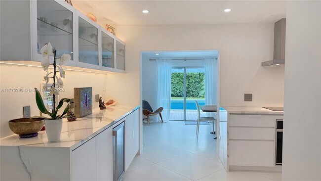 7531 SW 52nd Ct in Miami, FL - Foto de edificio - Building Photo