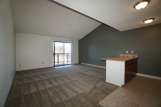 Ridgecrest Apartments in Vancouver, WA - Building Photo - Building Photo