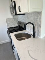 Columbia Gardens Apartments in Hempstead, NY - Building Photo