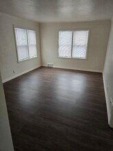 834 Lane Blvd, Unit 834 Lane Blvd. #2 in Kalamazoo, MI - Foto de edificio - Building Photo