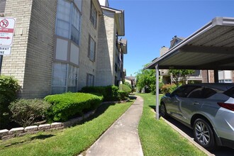 2121 Hepburn St in Houston, TX - Foto de edificio - Building Photo