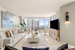 901 Brickell Key Blvd in Miami, FL - Building Photo