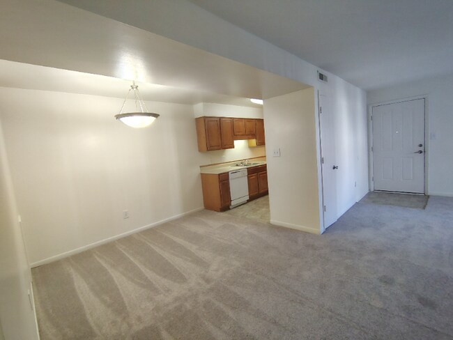 600 Reusens Rd in Lynchburg, VA - Foto de edificio - Building Photo