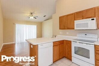 25806 Bloomsbury Ct in Land O Lakes, FL - Foto de edificio - Building Photo