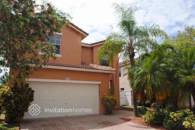 1330 NW 192nd Ln in Pembroke Pines, FL - Building Photo - Building Photo