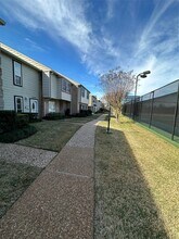 10378 Briar Forest Dr in Houston, TX - Building Photo - Building Photo