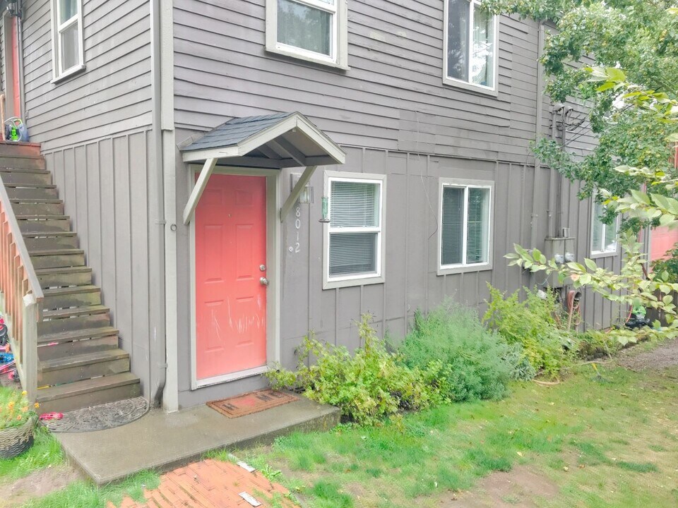 1844 SW Evans St in Portland, OR - Building Photo