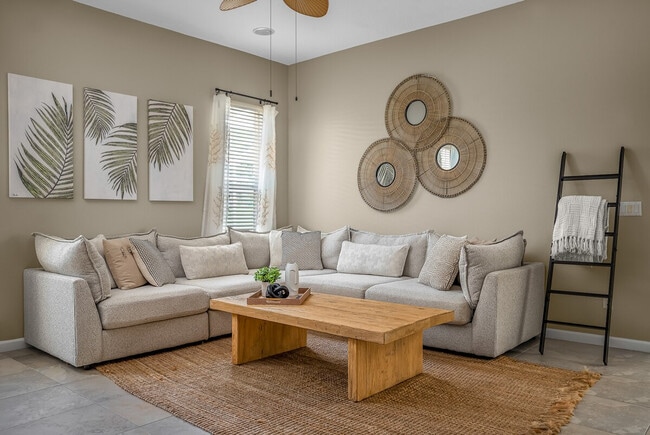 property at 412 N Hampton Dr