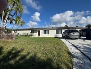 16321 SW 294th St in Homestead, FL - Building Photo - Building Photo