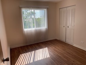 10S511 Echo Ln in Willowbrook, IL - Building Photo - Building Photo