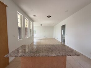 2045 Bellevue Dr in Glendale, CA - Foto de edificio - Building Photo