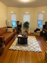 68 Burnside St in Medford, MA - Building Photo - Building Photo