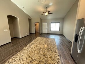 12813-12815 E Timber Lake Ct in Wichita, KS - Building Photo - Building Photo