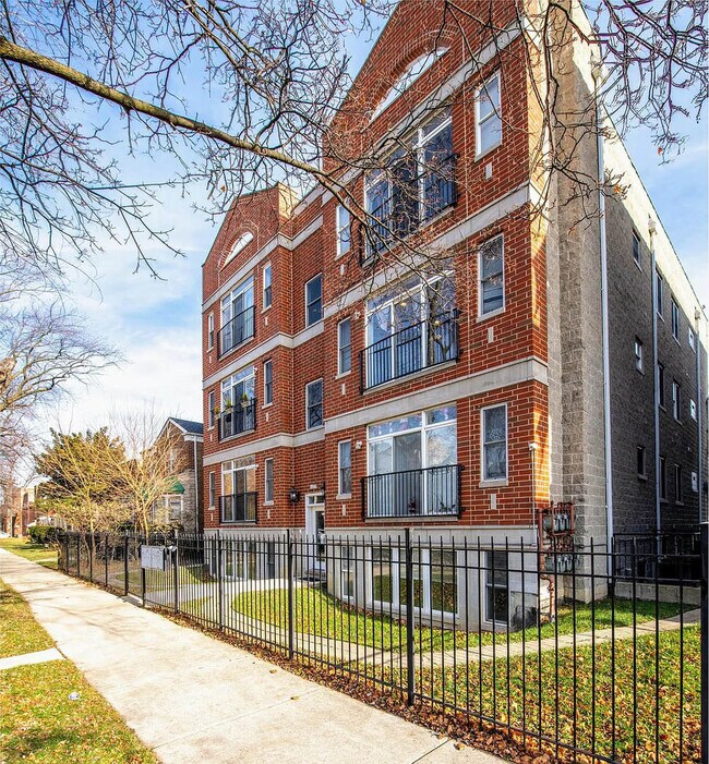 property at 6229 N Richmond St
