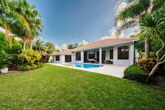 2454 Provence Ct in Weston, FL - Building Photo - Building Photo