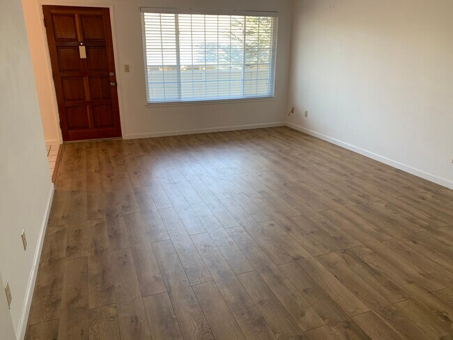 3567 Farm Hill Blvd in Redwood City, CA - Building Photo - Building Photo